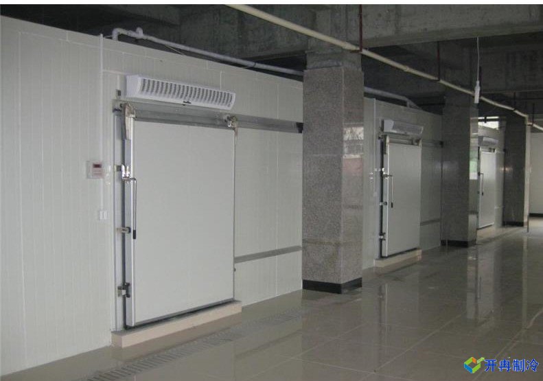 建造一個(gè)中型冷庫，冷庫一平方多少錢